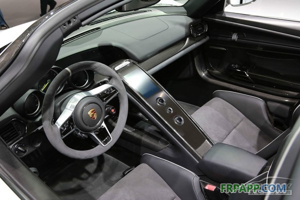 保時捷918 車身結(jié)構(gòu)采用樹脂傳遞模塑成型復(fù)合材料-復(fù)材應(yīng)用網(wǎng)